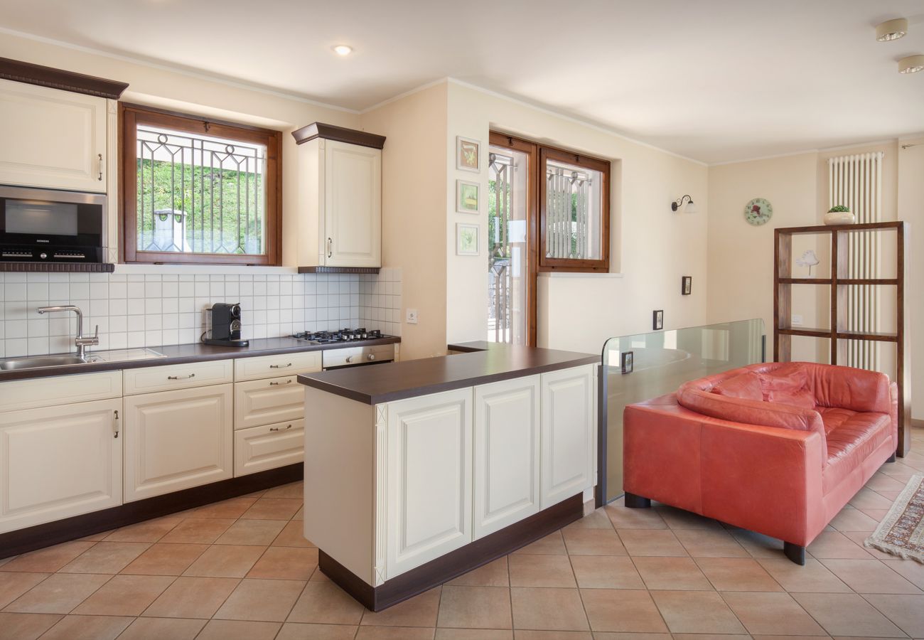 Villa a Torri del Benaco - Villa Sybille With Pool And Lake View