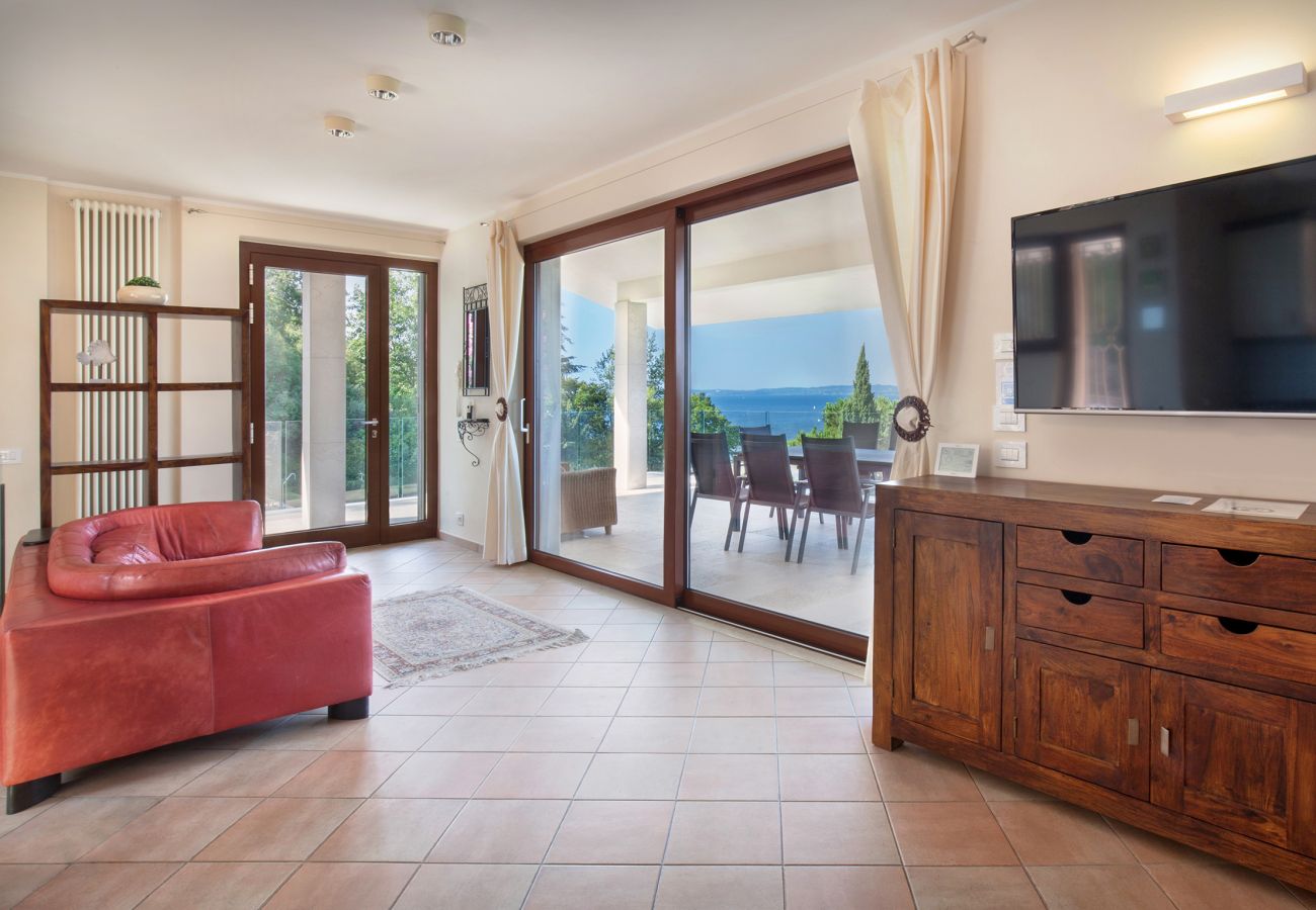 Villa a Torri del Benaco - Villa Sybille With Pool And Lake View