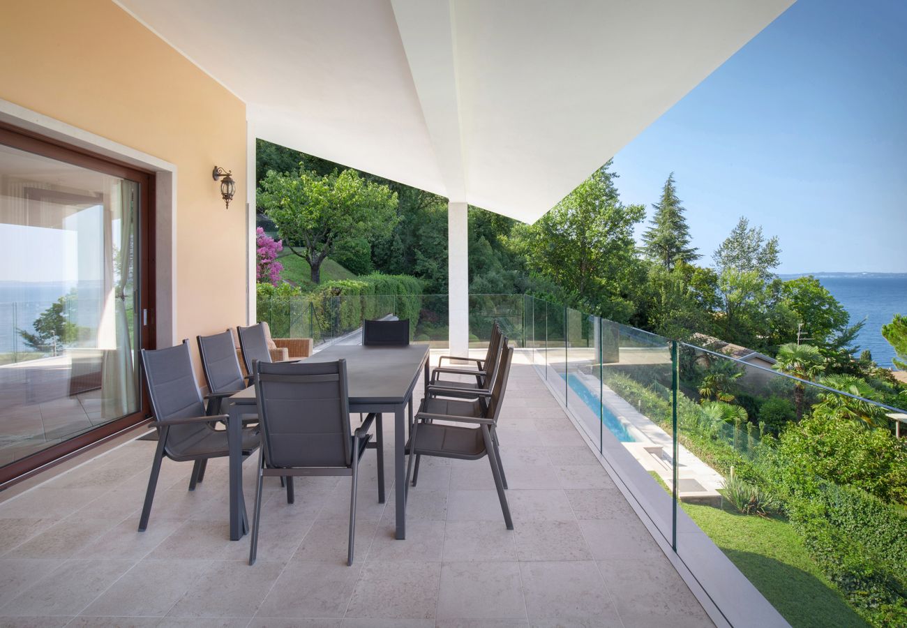 Villa a Torri del Benaco - Villa Sybille With Pool And Lake View