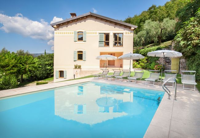 Cà Cantoni Villa With Pool Lake View