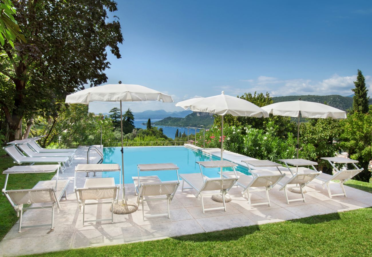 Villa a Garda - Cà Cantoni Villa With Pool Lake View
