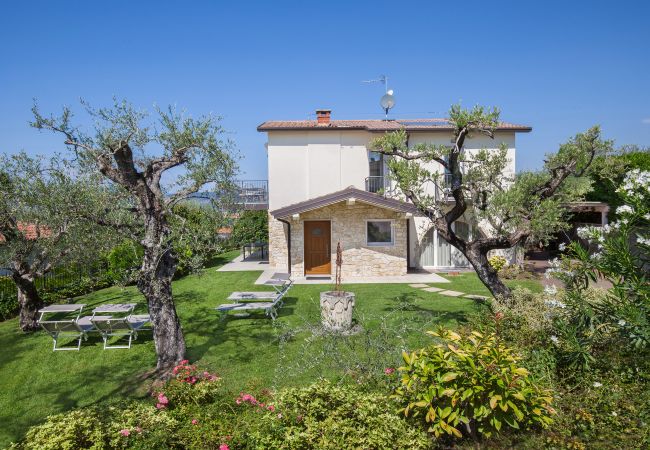 Villa a Bardolino - Villa Lisi With Pool Villa a Bardolino - Villa Lisi With Pool