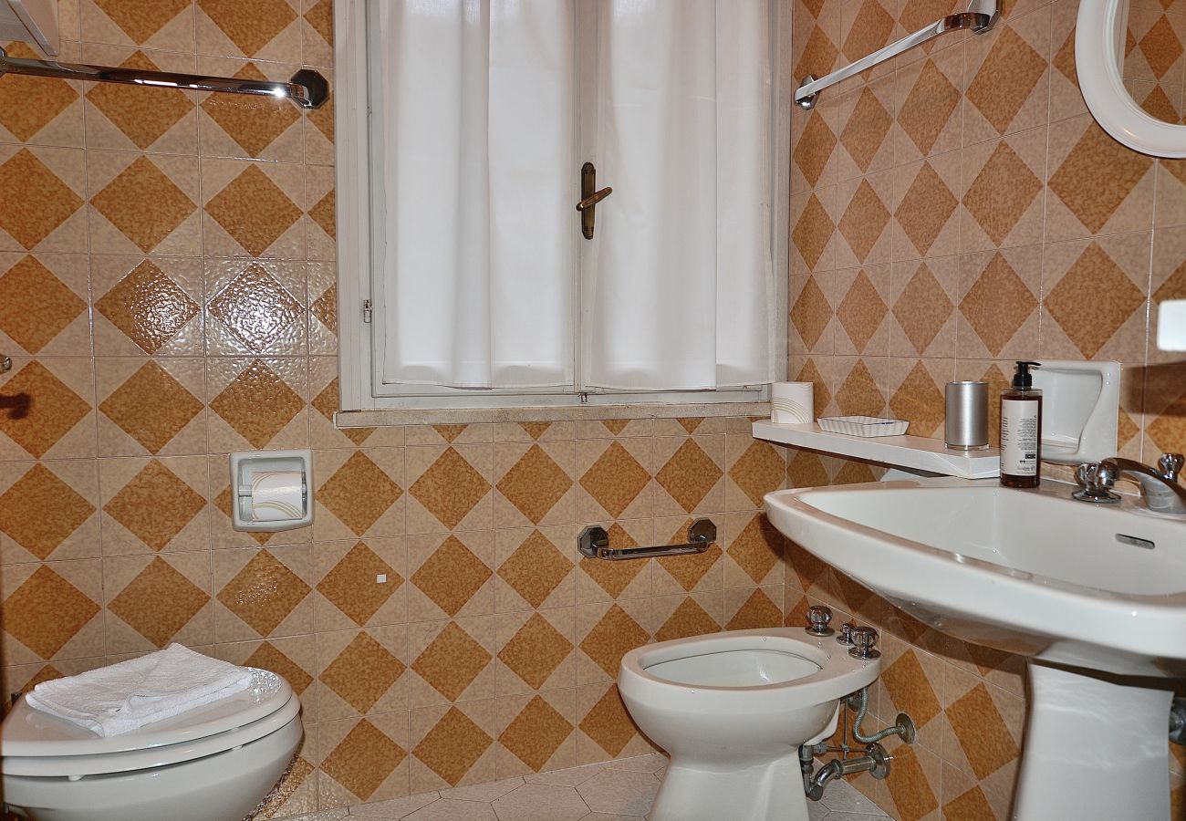 Villa a Torri del Benaco - Villa Retrò alle Rossone With Lake View Villa a Torri del Benaco - Villa Retrò alle Rossone With Lake View