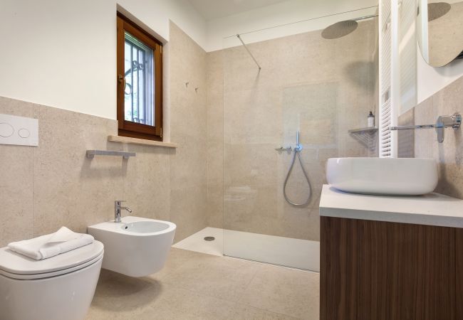 Villa a Torri del Benaco - Villa Carducci with lake view Villa a Torri del Benaco - Villa Carducci with lake view