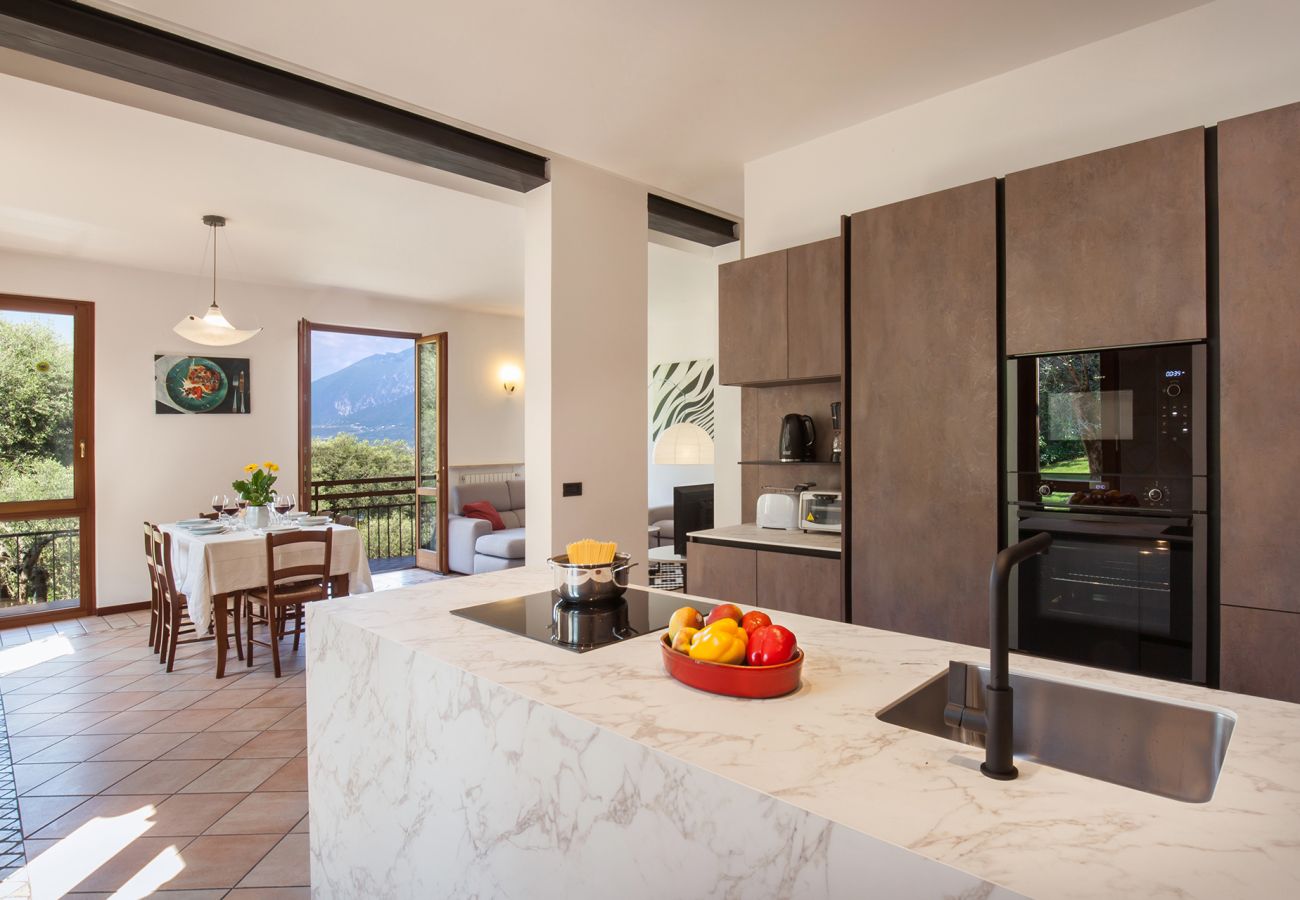 Villa a Torri del Benaco - Villa Carducci with lake view Villa a Torri del Benaco - Villa Carducci with lake view