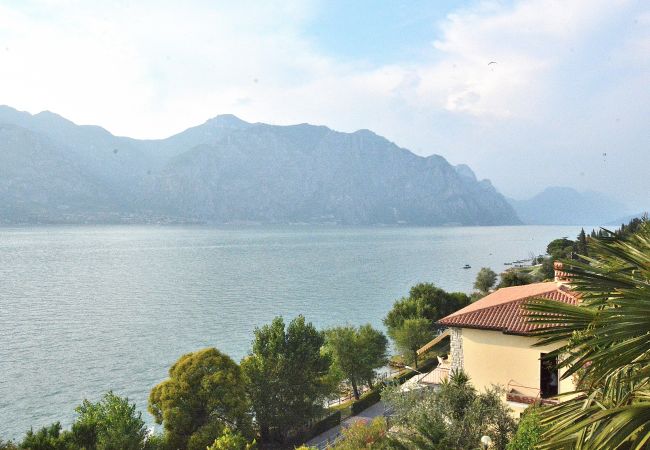 Appartamento a Malcesine - Apartment Windows On The Lake