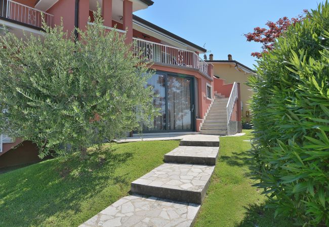 Appartamento a Bardolino - Apartment Joan Mirò With Pool Appartamento a Bardolino - Apartment Joan Mirò With Pool