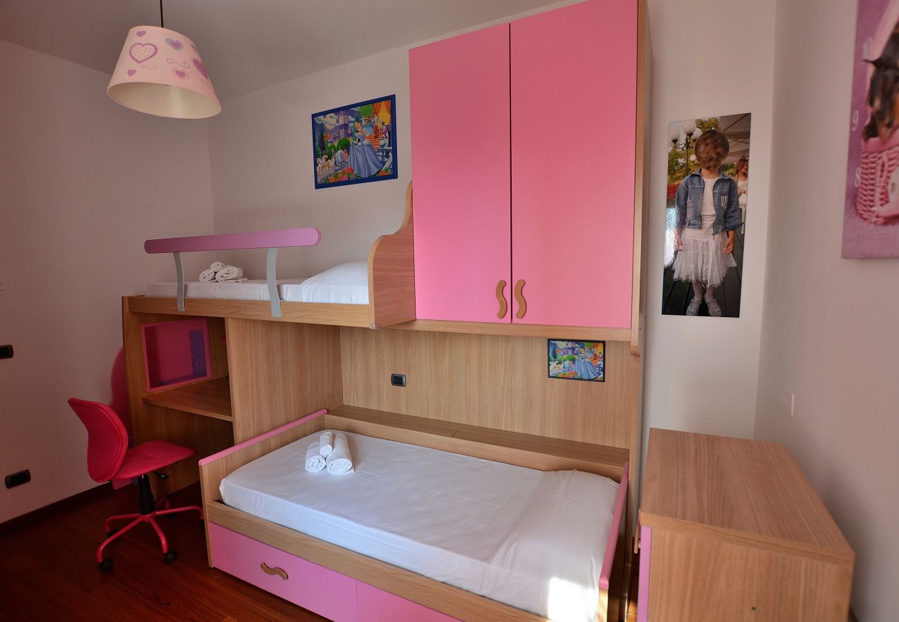 Appartamento a Costermano - Orange Apartment In Marciaga di Costermano