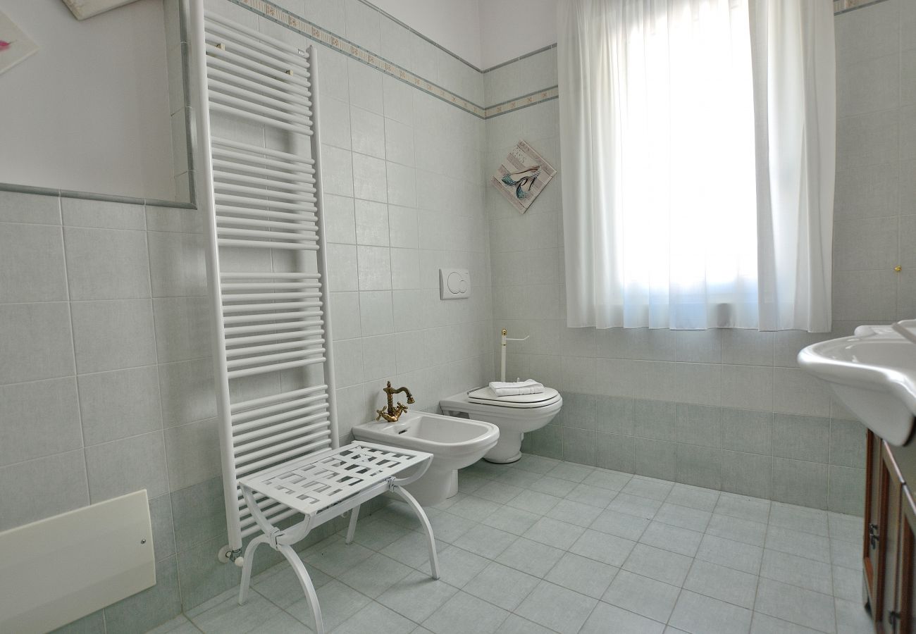 Appartamento a Costermano - Orange Apartment In Marciaga di Costermano