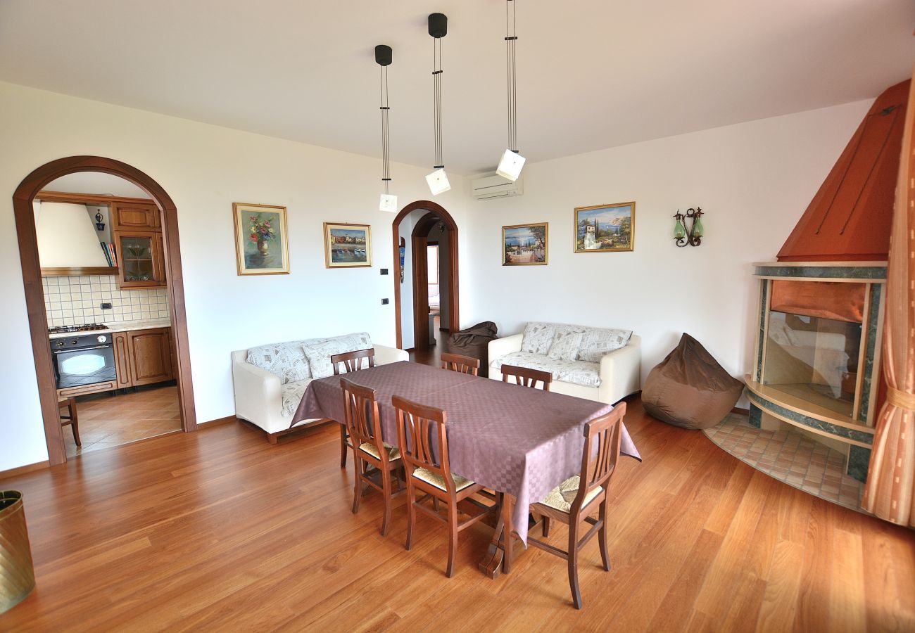 Appartamento a Costermano - Orange Apartment In Marciaga di Costermano