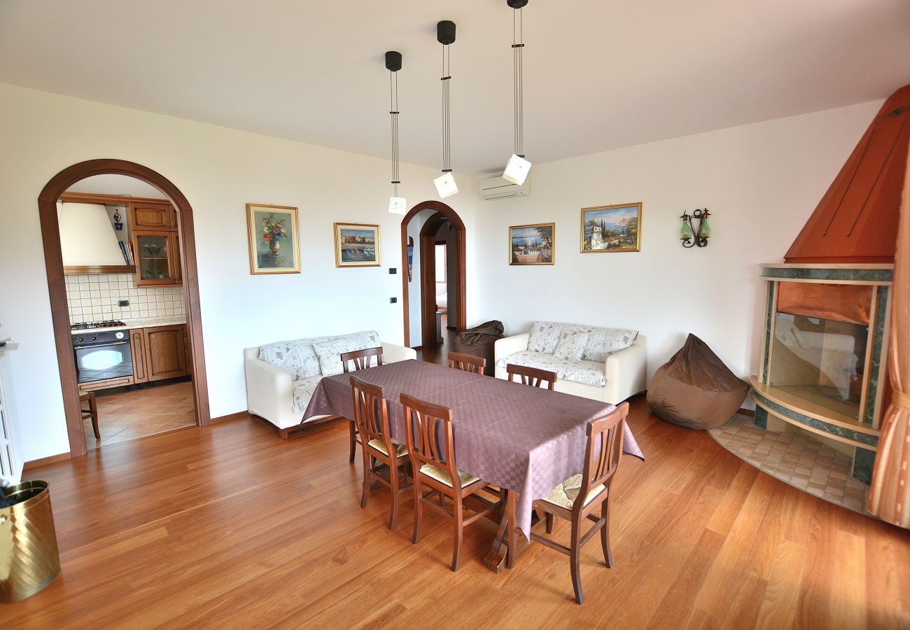 Appartamento a Costermano - Orange Apartment In Marciaga di Costermano