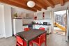 Appartamento a Costermano - Red Apartment in Marciaga di Costermano Appartamento a Costermano - Red Apartment in Marciaga di Costermano