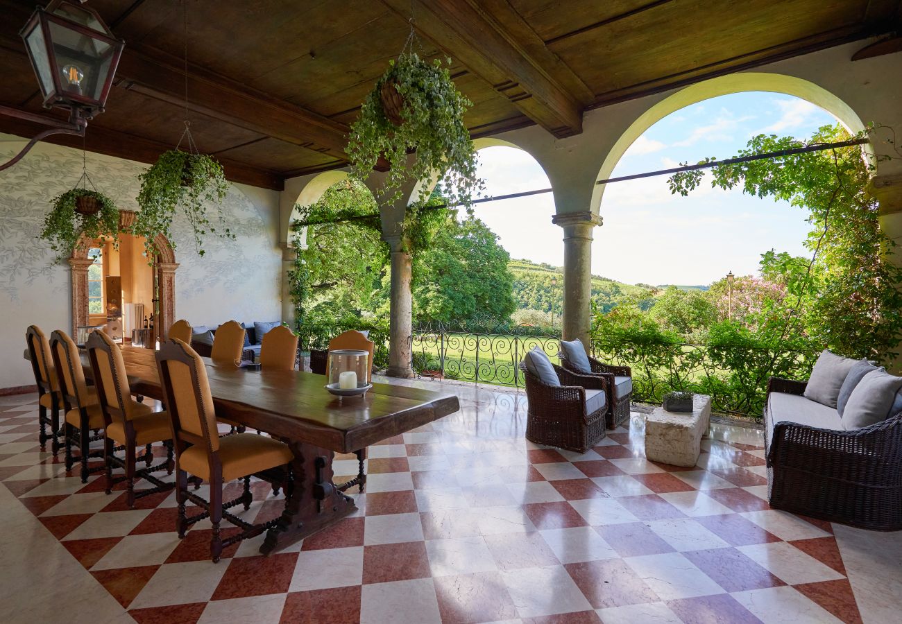 Villa a Verona - Torre di Terzolan With Pool, Jacuzzi And Golf Putt