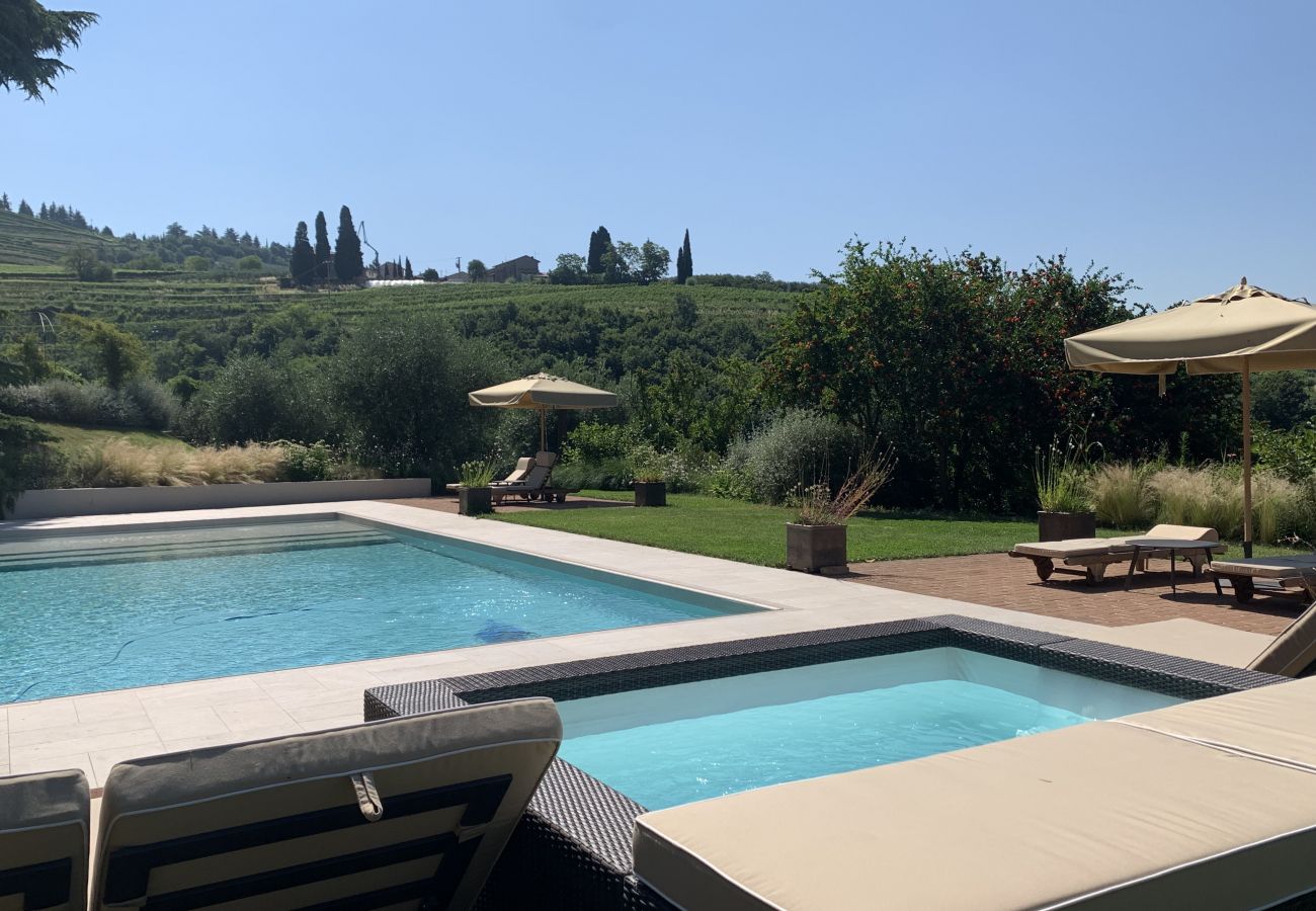 Villa a Verona - Villa Torre di Terzolan With Pool and Jacuzzi