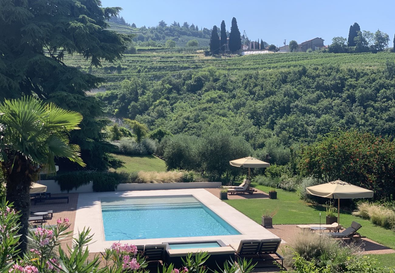 Villa a Verona - Villa Torre di Terzolan With Pool and Jacuzzi