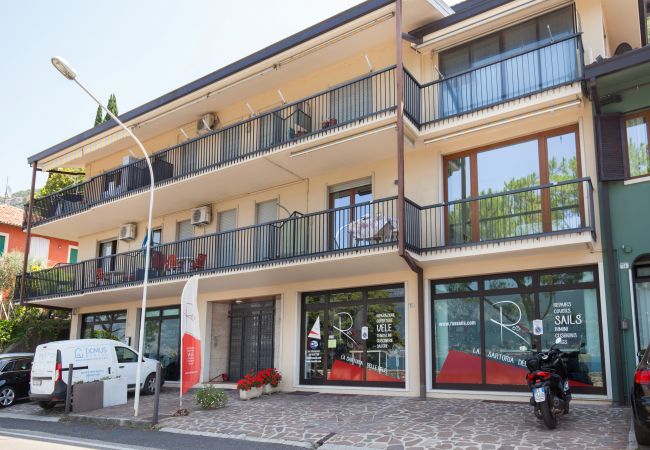 Appartamento a Torri del Benaco - Apartment Azzurro front Lake Appartamento a Torri del Benaco - Apartment Azzurro front Lake