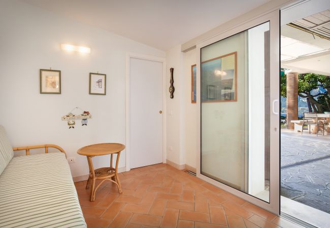 Villetta a Torri del Benaco - Villetta Blue Panorama With Private Jacuzzi Villetta a Torri del Benaco - Villetta Blue Panorama With Private Jacuzzi