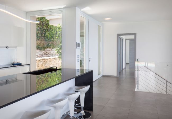 Villa a Torri del Benaco - Villa GEMMMA with Private Pool Villa a Torri del Benaco - Villa GEMMMA with Private Pool