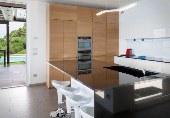 Villa a Torri del Benaco - Villa GEMMMA with Private Pool Villa a Torri del Benaco - Villa GEMMMA with Private Pool