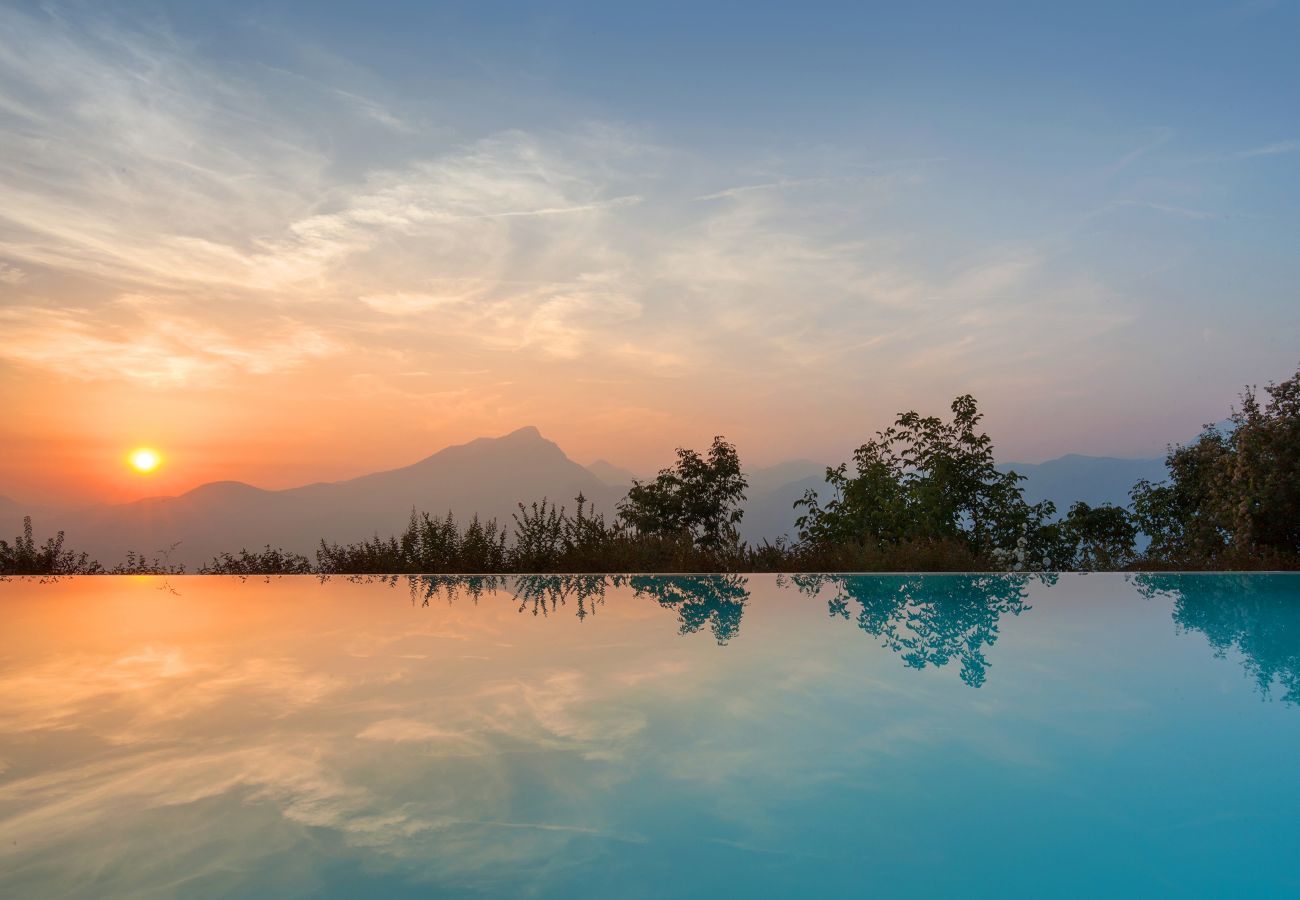 Villa a Torri del Benaco - Villa GEMMMA with Private Pool