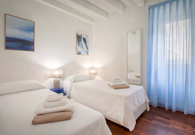 Appartamento a Torri del Benaco - Turchese Apartment with Pool Appartamento a Torri del Benaco - Turchese Apartment with Pool