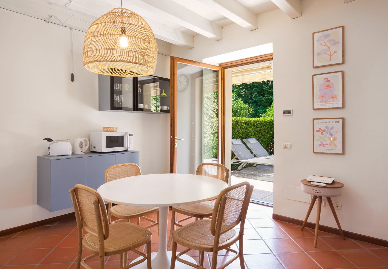 Appartamento a Torri del Benaco - Turchese Apartment with Pool Appartamento a Torri del Benaco - Turchese Apartment with Pool