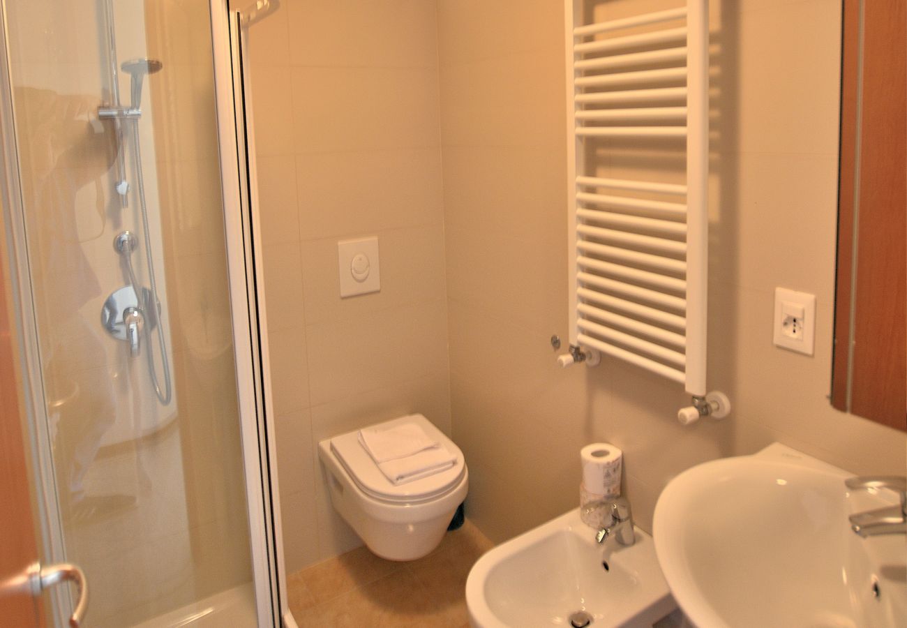 Appartamento a Malcesine - Apartment La Perla With Pool