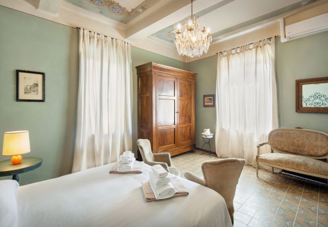 Villa a Volta Mantovana - Villa L'Oleandra with Pool up to 12 People Villa a Volta Mantovana - Villa L'Oleandra with Pool up to 12 People