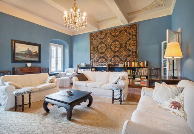 Villa a Volta Mantovana - Villa L'Oleandra with Pool up to 12 People Villa a Volta Mantovana - Villa L'Oleandra with Pool up to 12 People