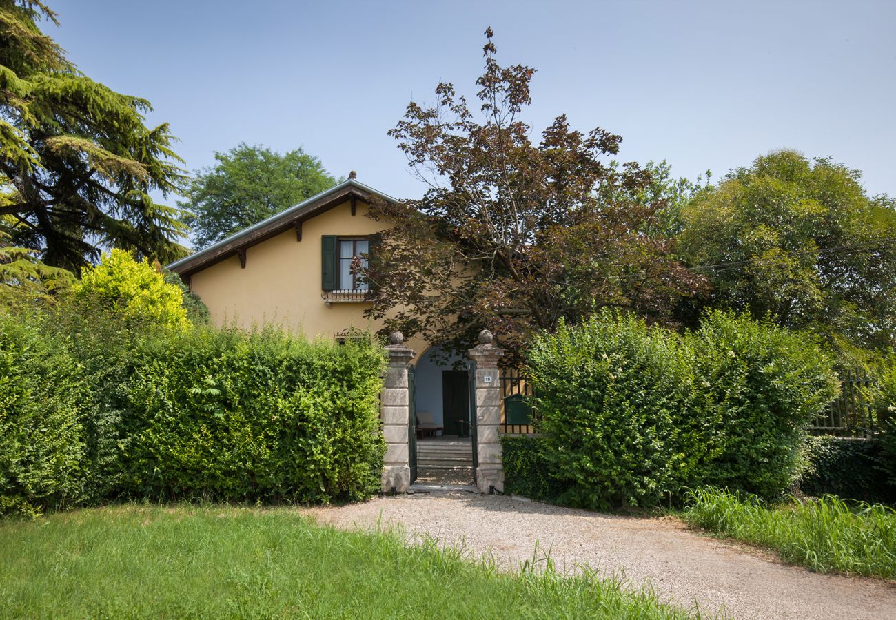 Villetta a San Pietro in Cariano - Casa Del Custode In The Heart Of Valpolicella