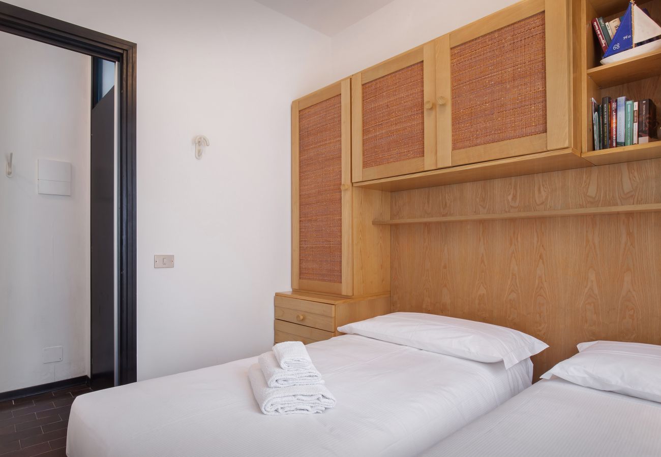 Appartamento a Torri del Benaco - Hermitage Apartment with Lake View