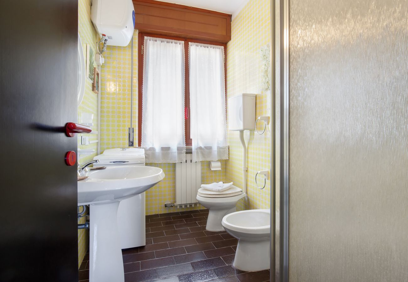 Appartamento a Torri del Benaco - Hermitage Apartment with Lake View