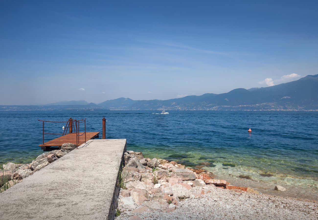 Appartamento a Torri del Benaco - Hermitage Apartment with Lake View