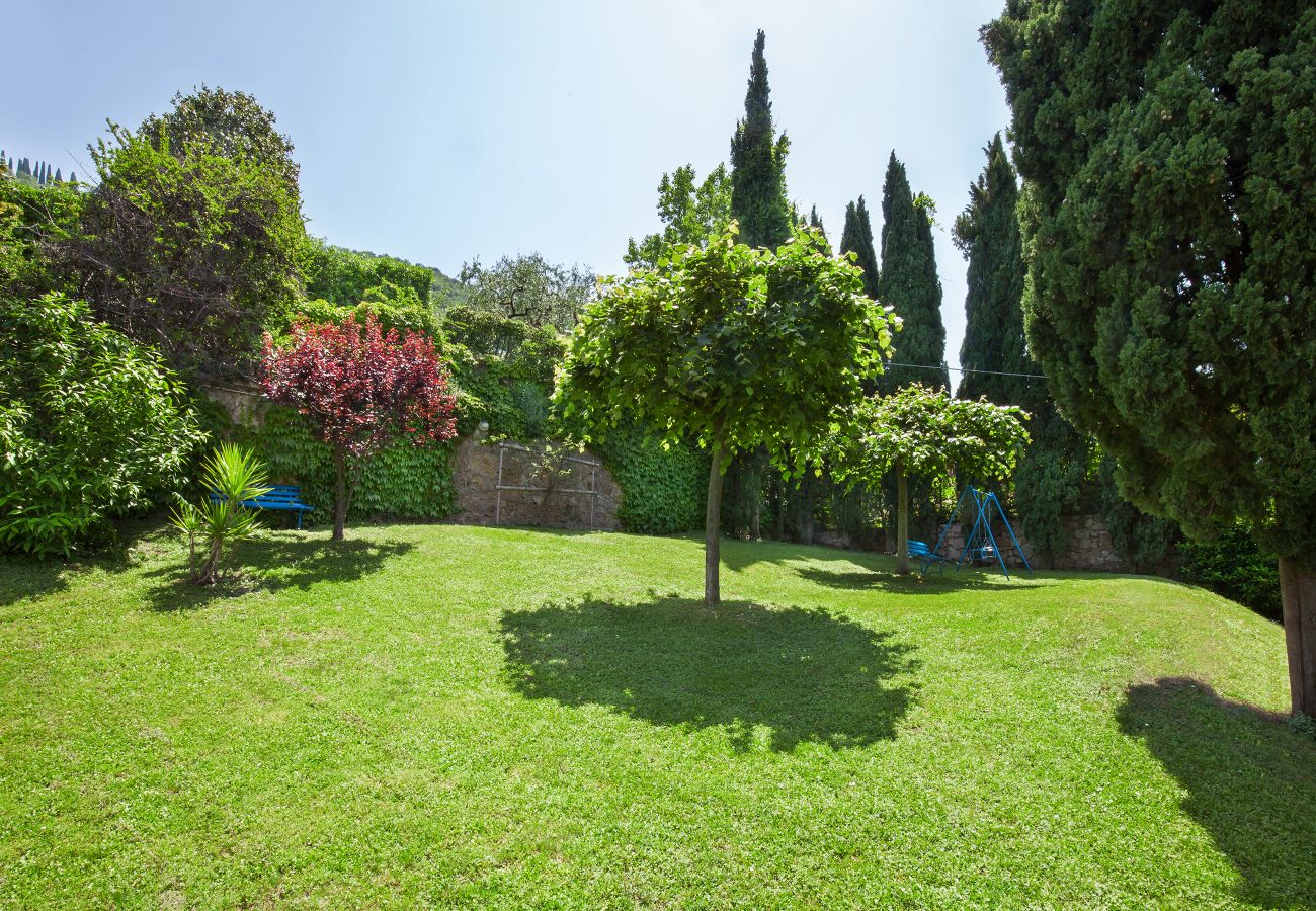 Appartamento a Torri del Benaco - Hermitage Apartment with Lake View