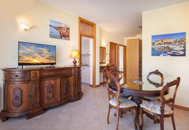 Appartamento a Torri del Benaco - Apartment Bella Sathea Appartamento a Torri del Benaco - Apartment Bella Sathea