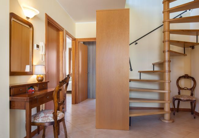 Appartamento a Torri del Benaco - Apartment Bella Sathea Appartamento a Torri del Benaco - Apartment Bella Sathea