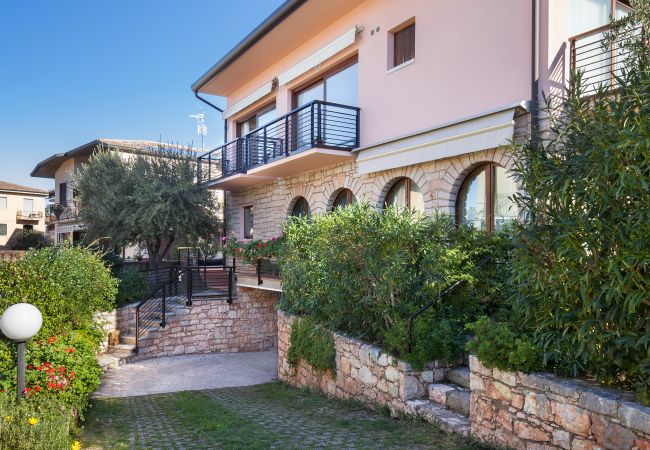 Appartamento a Torri del Benaco - Apartment Bella Sathea Appartamento a Torri del Benaco - Apartment Bella Sathea