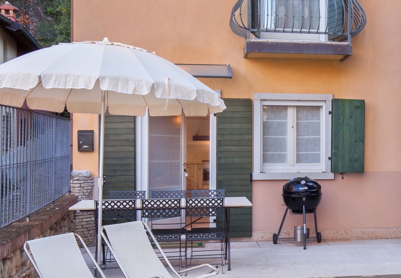 Appartamento a Torri del Benaco - Apartment Casetta Alla Pozza in Torri Del Benaco Appartamento a Torri del Benaco - Apartment Casetta Alla Pozza in Torri Del Benaco