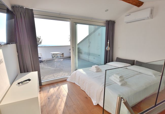 Appartamento a Calmasino - Casetta Renzi with Terrace Appartamento a Calmasino - Casetta Renzi with Terrace