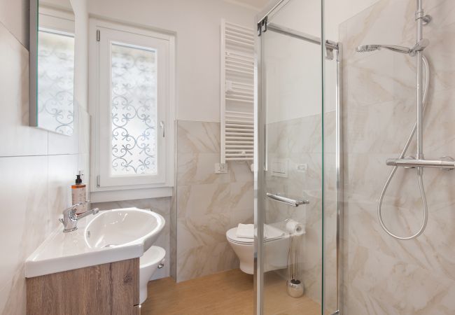 Appartamento a Torri del Benaco - Apartment Erika with Lake view Appartamento a Torri del Benaco - Apartment Erika with Lake view