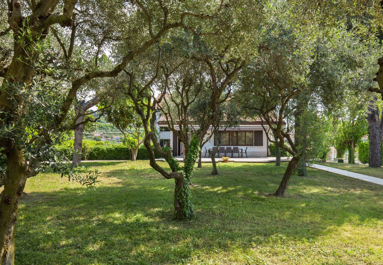 Villa a Lazise - Villa Delle Coste With Pool Villa a Lazise - Villa Delle Coste With Pool
