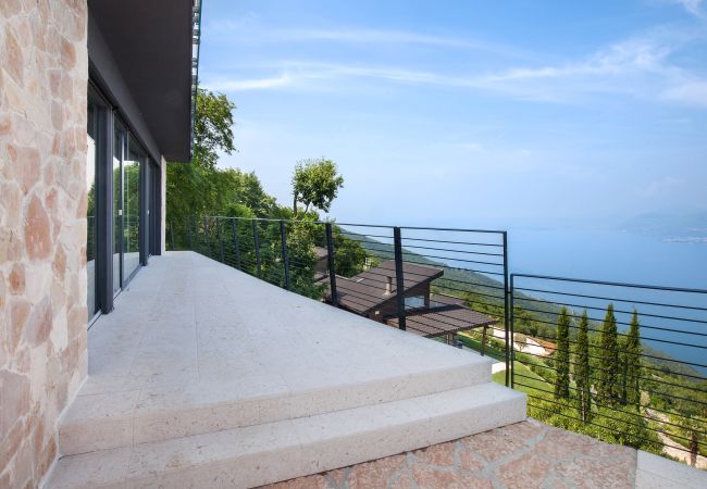 Villa a San Zeno di Montagna - Villa Montelago With Pool Villa a San Zeno di Montagna - Villa Montelago With Pool