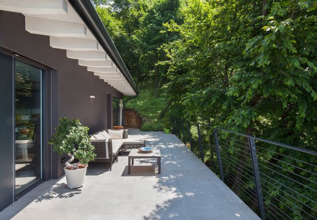 Villa a San Zeno di Montagna - Villa Montelago With Pool Villa a San Zeno di Montagna - Villa Montelago With Pool