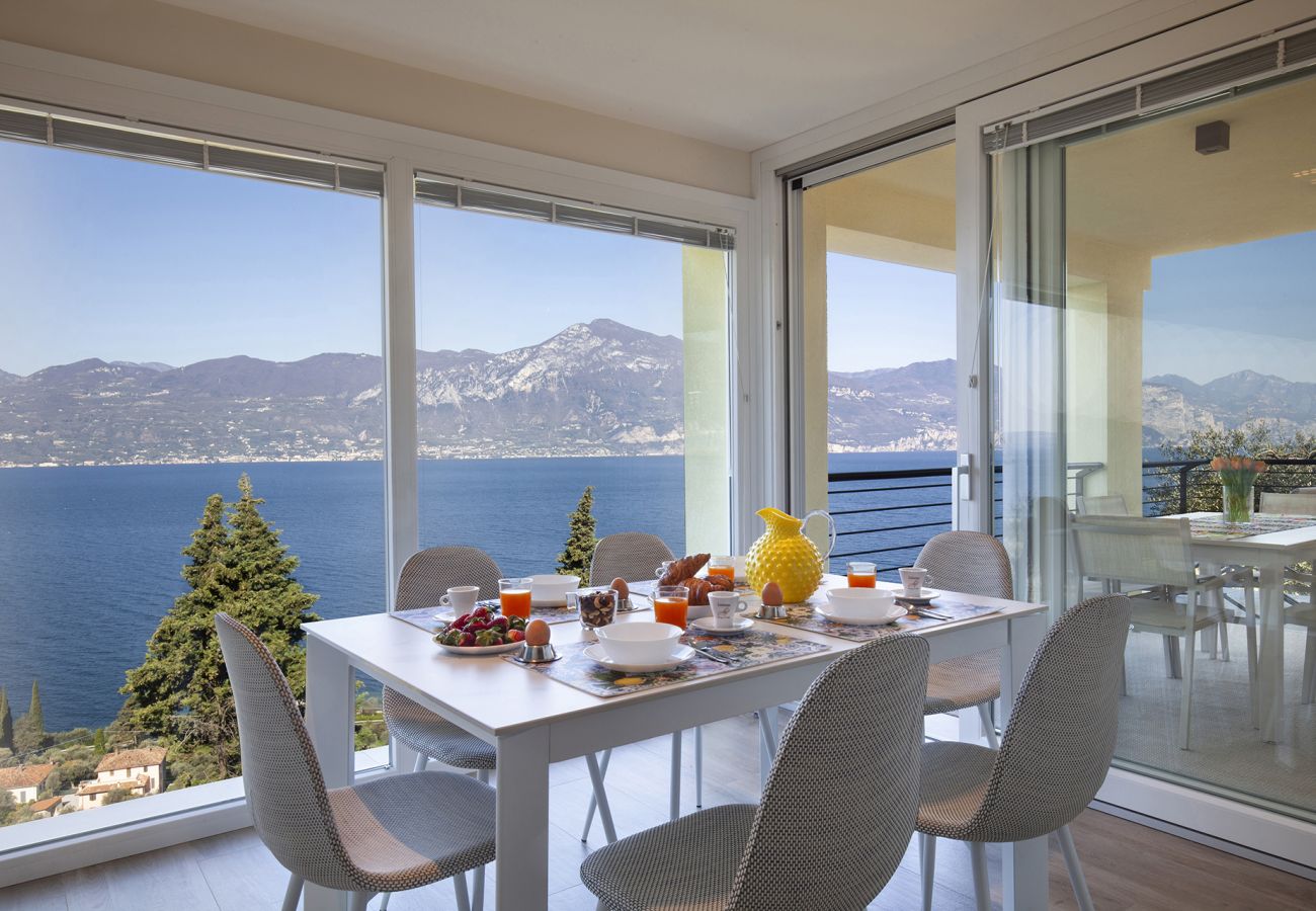 Appartamento a Torri del Benaco - Paradise Apartment With Pool