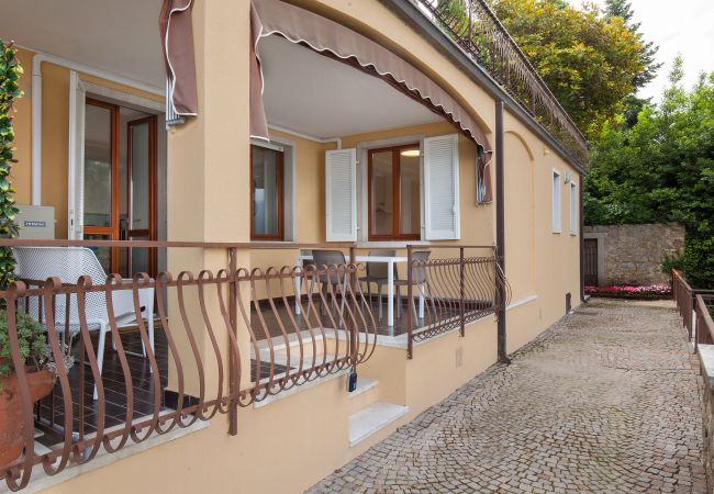 Appartamento a Torri del Benaco - Apartment La Casa Di  Arianna Appartamento a Torri del Benaco - Apartment La Casa Di  Arianna