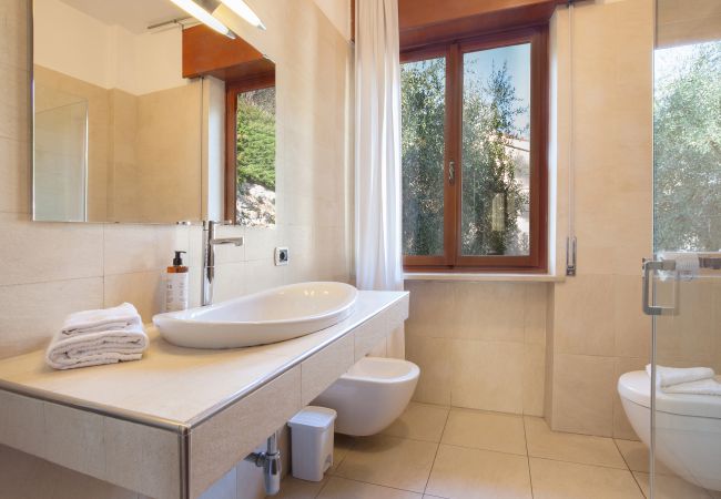 Villa a Torri del Benaco - Villa Vista Lago With Pool Villa a Torri del Benaco - Villa Vista Lago With Pool