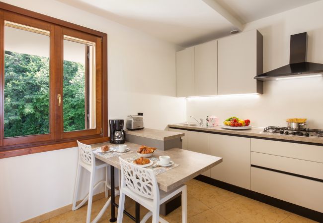 Villa a Torri del Benaco - Villa Viù with Pool and Lake View Villa a Torri del Benaco - Villa Viù with Pool and Lake View