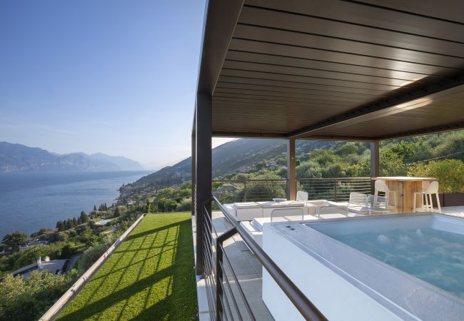 Appartamento a Torri del Benaco - Penthouse Great View pool & Whirpool