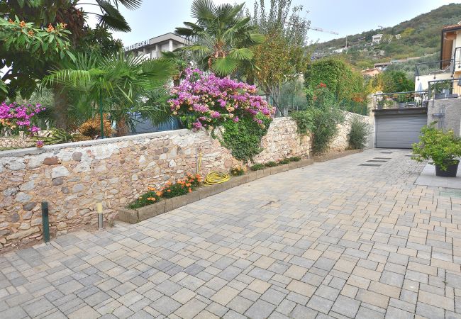 Apartment in Torri del Benaco - Casa al Lago With Pool And Lake View Apartment in Torri del Benaco - Casa al Lago With Pool And Lake View