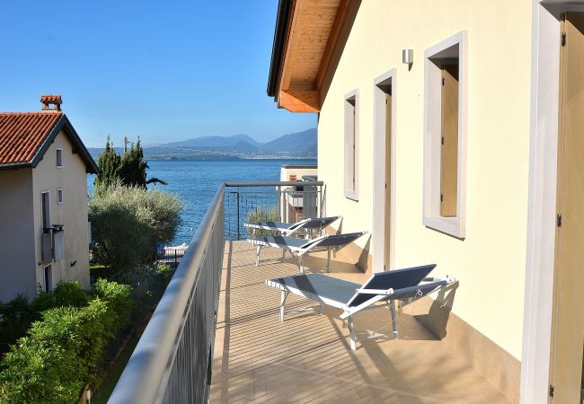 Apartment in Torri del Benaco - South House With Pool And Lake View Apartment in Torri del Benaco - South House With Pool And Lake View